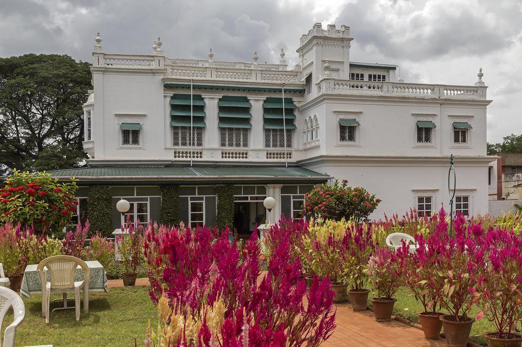 The Green Hotel Mysuru Zewnętrze zdjęcie